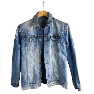 90s star ⭐️ studded denim jacket, size small